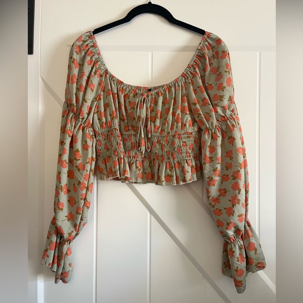Floral Puff Sleeve Top - Picture 2 of 5